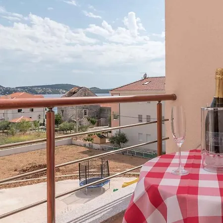 Porto Samaria Holiday Resort Trogir Exterior photo