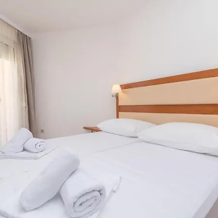 Porto Samaria Holiday Resort Trogir Exterior photo