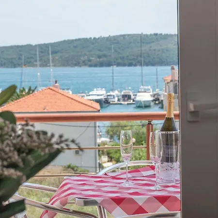 Porto Samaria Holiday Resort Trogir Exterior photo
