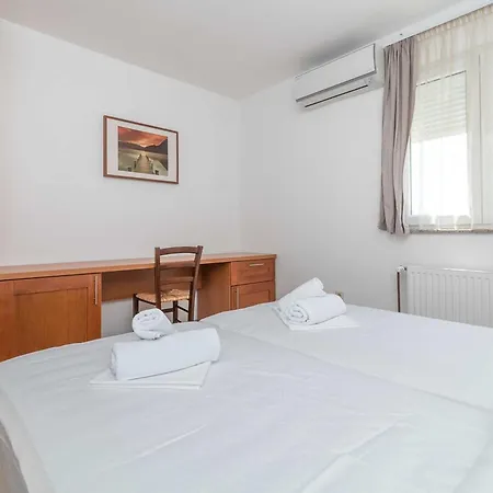 Porto Samaria Holiday Resort Trogir Exterior photo
