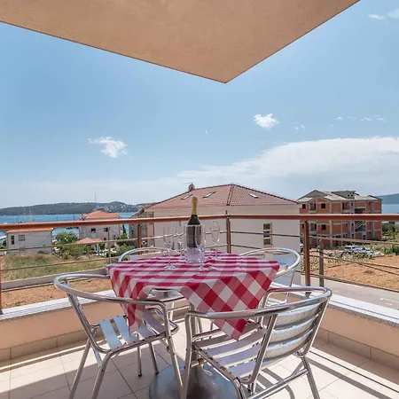 Porto Samaria Holiday Resort Trogir Exterior photo