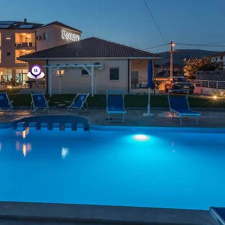 Porto Samaria Holiday Resort Trogir Room photo