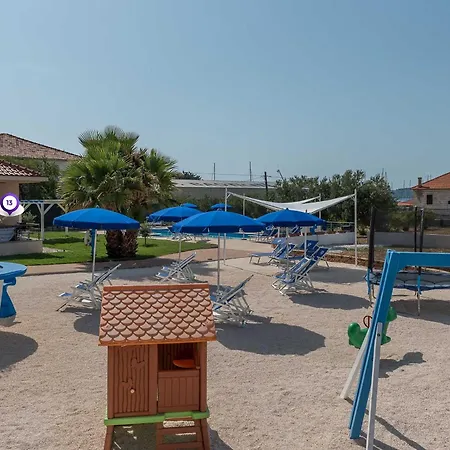 Porto Samaria Holiday Resort Trogir Room photo