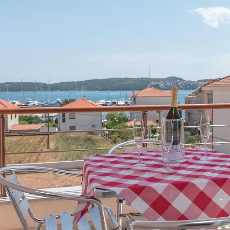 Porto Samaria Holiday Resort Trogir Exterior photo