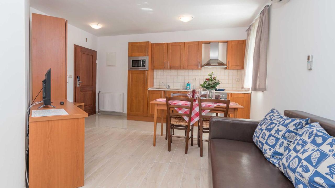 Porto Samaria Apartment *
