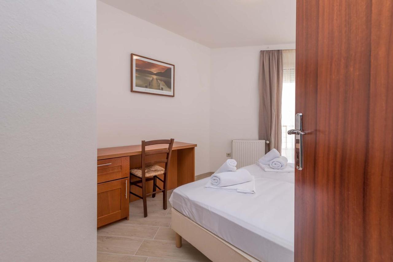 Porto Samaria Apartment *