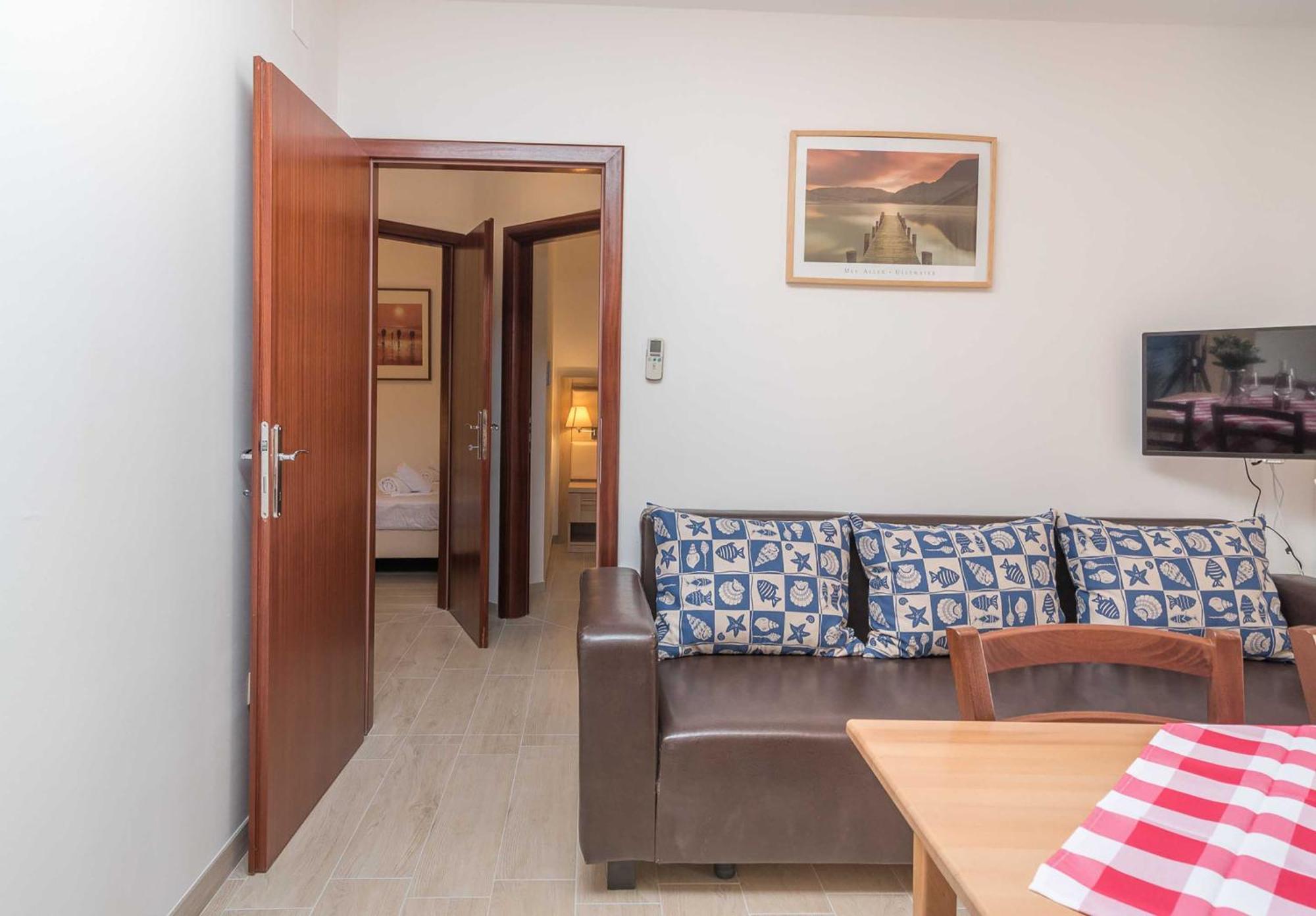 Porto Samaria Apartment Trogir